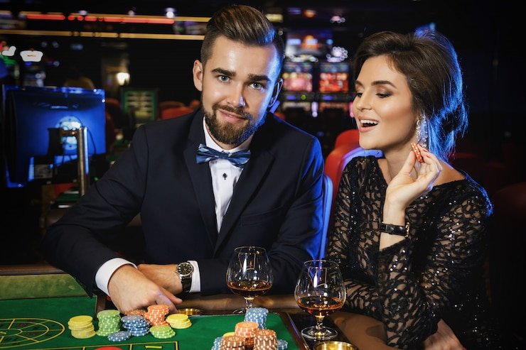 Permainan kartu poker live di sinislot dengan dealer profesional